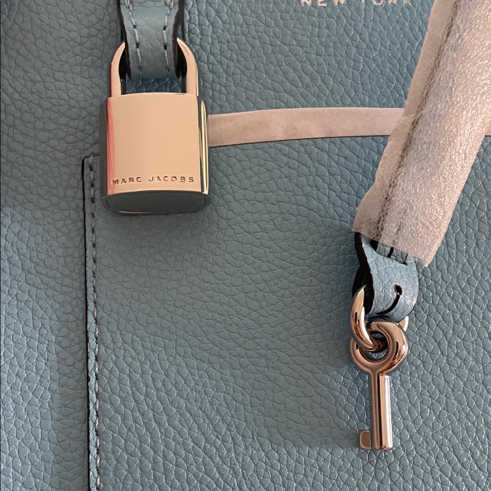 Marc Jacobs Sky Blue Tote Bag - Picture 9 of 11